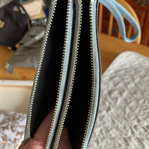 COACH Double Corner Zip Indigo Blue Pebbled Leather Wristlet/Wallet - Picture 4 of 6